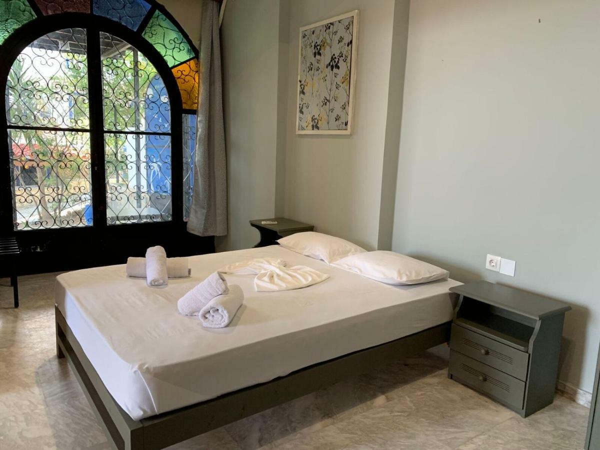Velendzas Holidays 3*